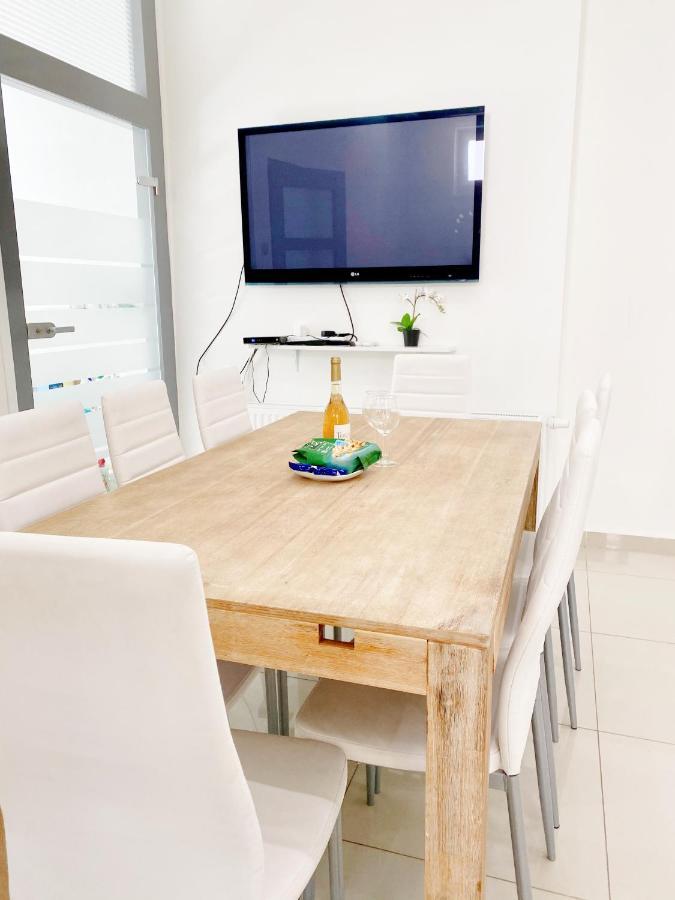 Luxury Apartment In The Centre Ac Parking Garden بودابست المظهر الخارجي الصورة