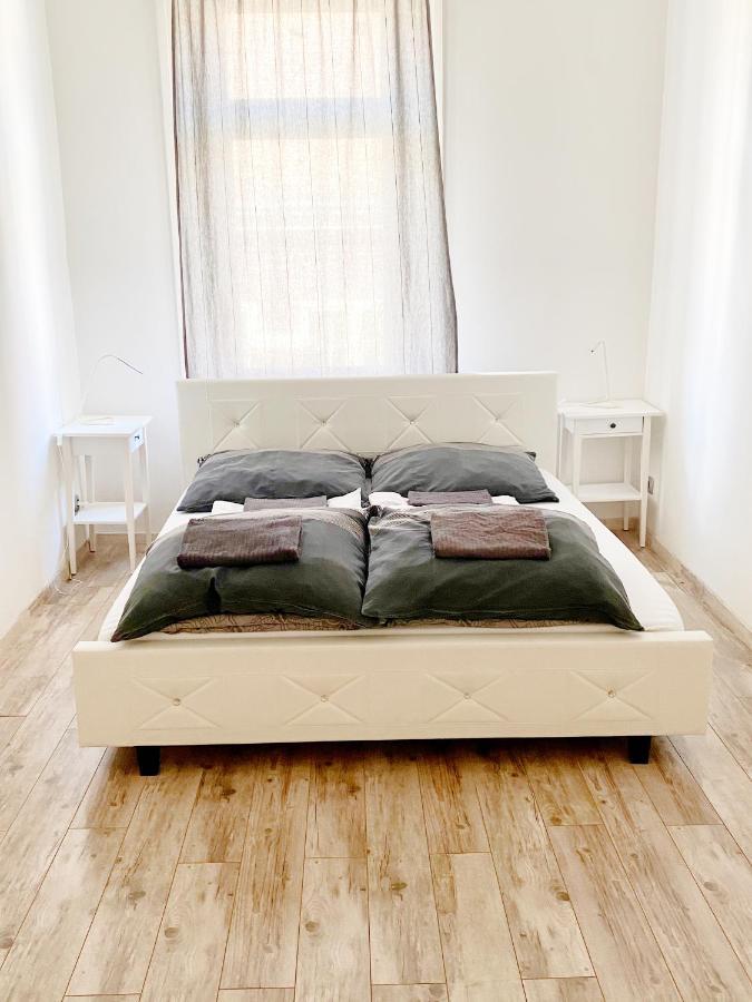 Luxury Apartment In The Centre Ac Parking Garden بودابست المظهر الخارجي الصورة