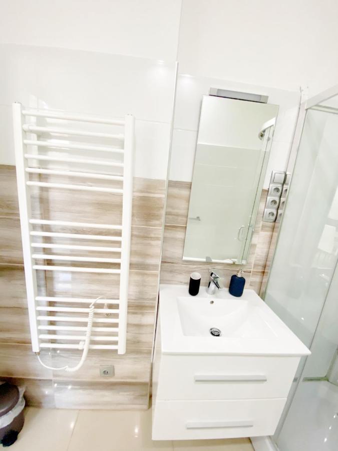 Luxury Apartment In The Centre Ac Parking Garden بودابست المظهر الخارجي الصورة