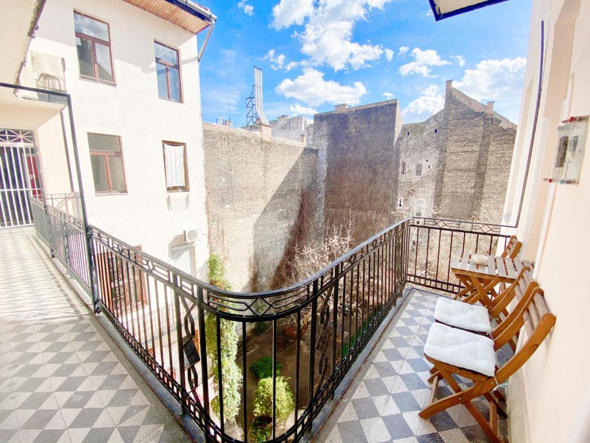 Luxury Apartment In The Centre Ac Parking Garden بودابست المظهر الخارجي الصورة